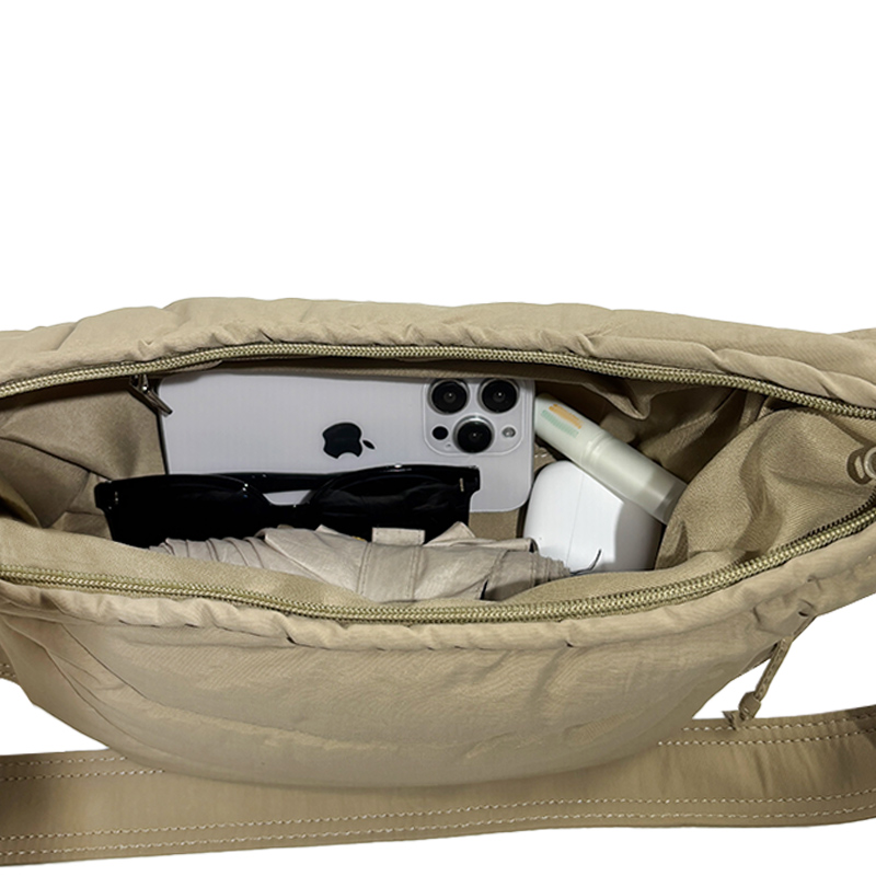 Inside the Shoulder Bag Inside the Shoulder Bag